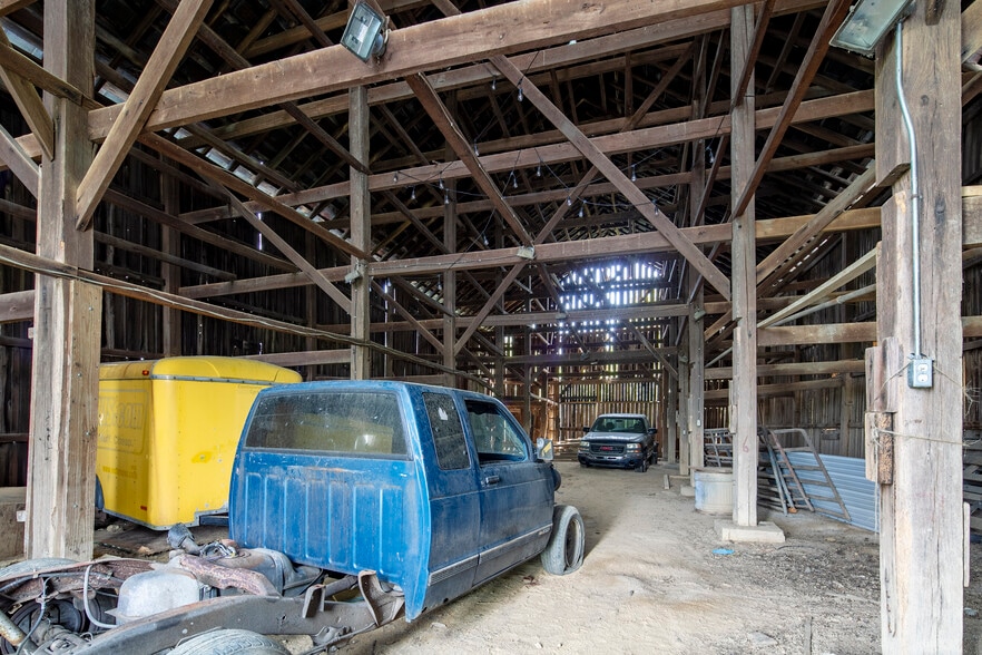 More Photos Of 4664 Lexington Rd, Winchester Specialty For Sale