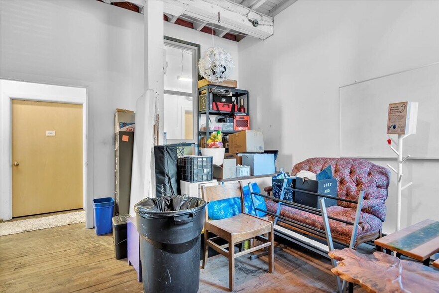 More Photos Of 2531 E Lehigh Ave, Philadelphia Storefront Retail Office For Sale