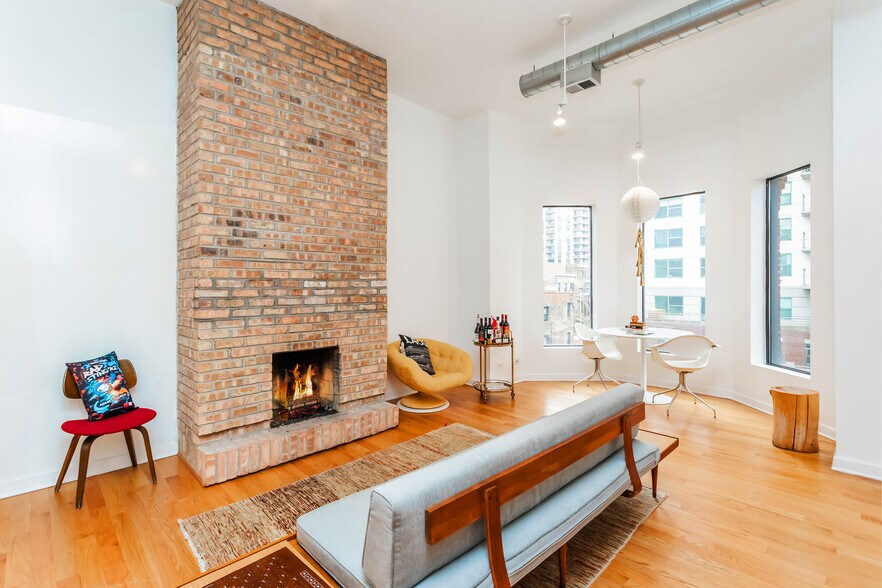 More Photos Of 62 W Huron St, Chicago Loft Creative Space For Sale