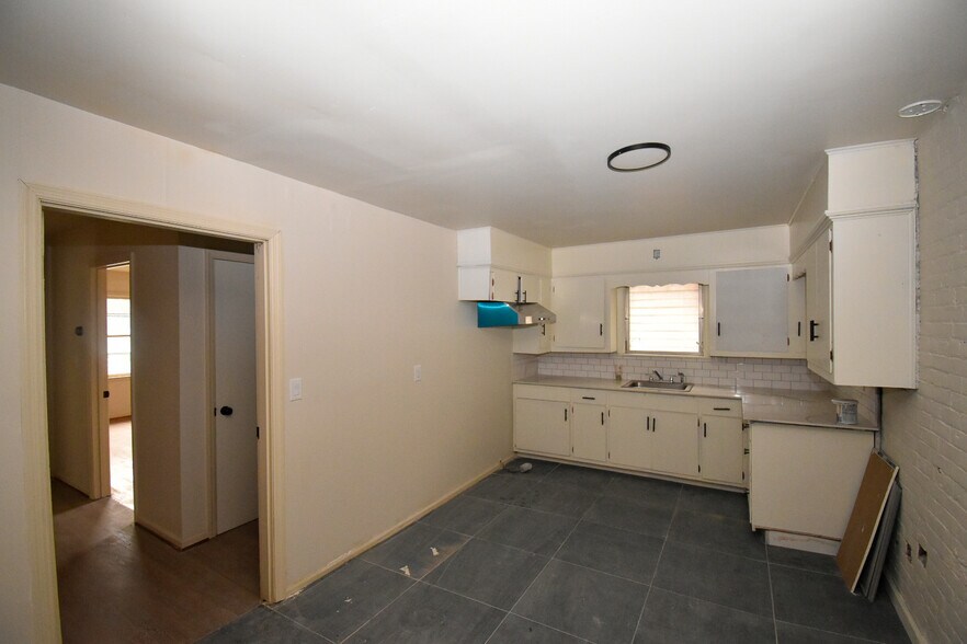 More Photos Of 321 S Main St, Harrodsburg Apartments For Sale