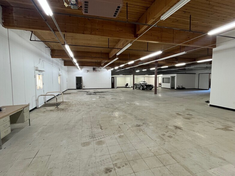 More Photos Of 1200 S Canyon Rd, Ellensburg Auto Dealership For Sale