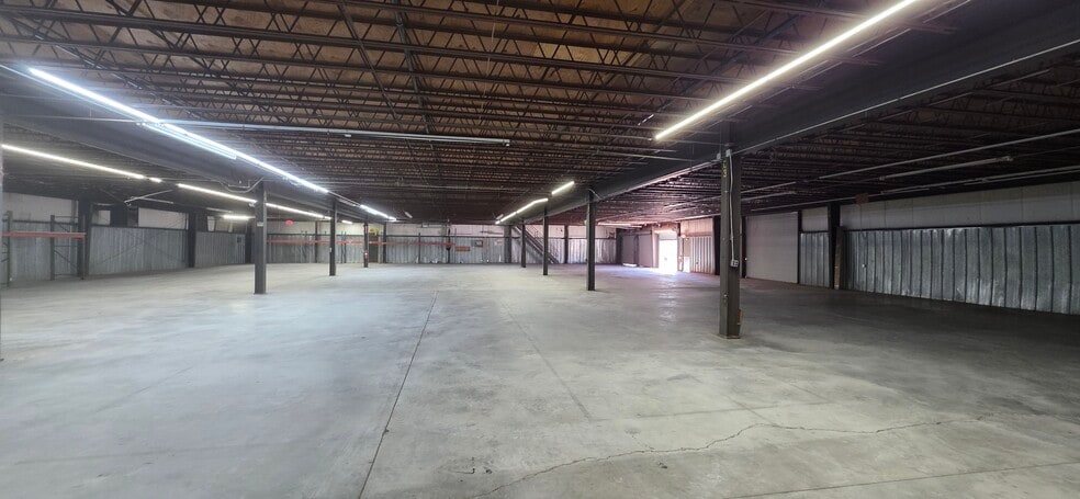 More Photos Of 215-219 Lovvorn Rd, Carrollton Warehouse For Sale