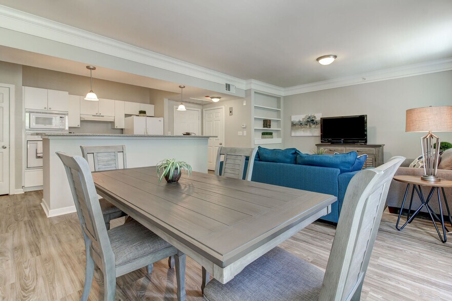 More Photos Of 1420 Annunciation St, New Orleans Apartments For Lease