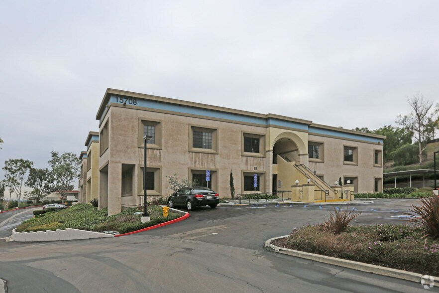 More Photos Of 15706-15708 Pomerado Rd, Poway Medical For Lease
