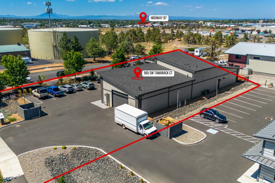 More Photos Of 565 SW Tamarack Ct, Redmond Industrial For Sale
