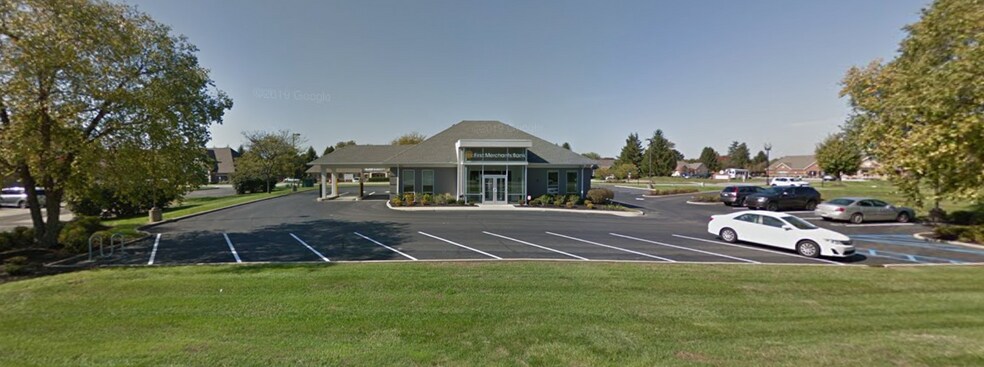 More Photos Of 11991 Fishers Crossing Dr, Fishers Bank For Sale