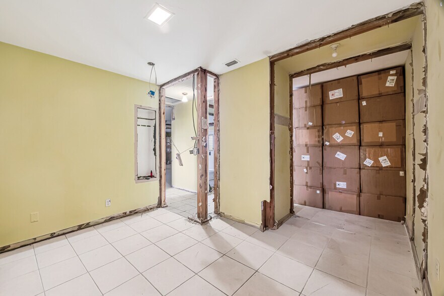 More Photos Of 3565 S Jog Rd, Greenacres Office For Sale