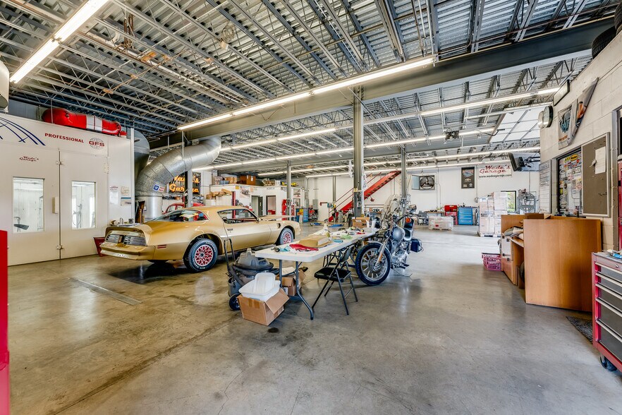 More Photos Of 2050 Winners Dr, Fairmont Auto Repair For Sale