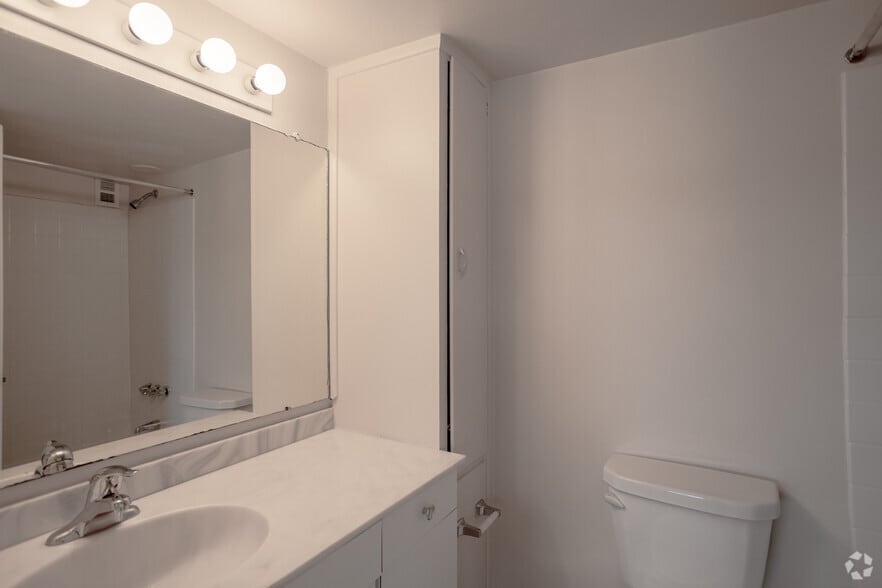 More Photos Of 5105 N Park Dr, Pennsauken Apartments For Lease