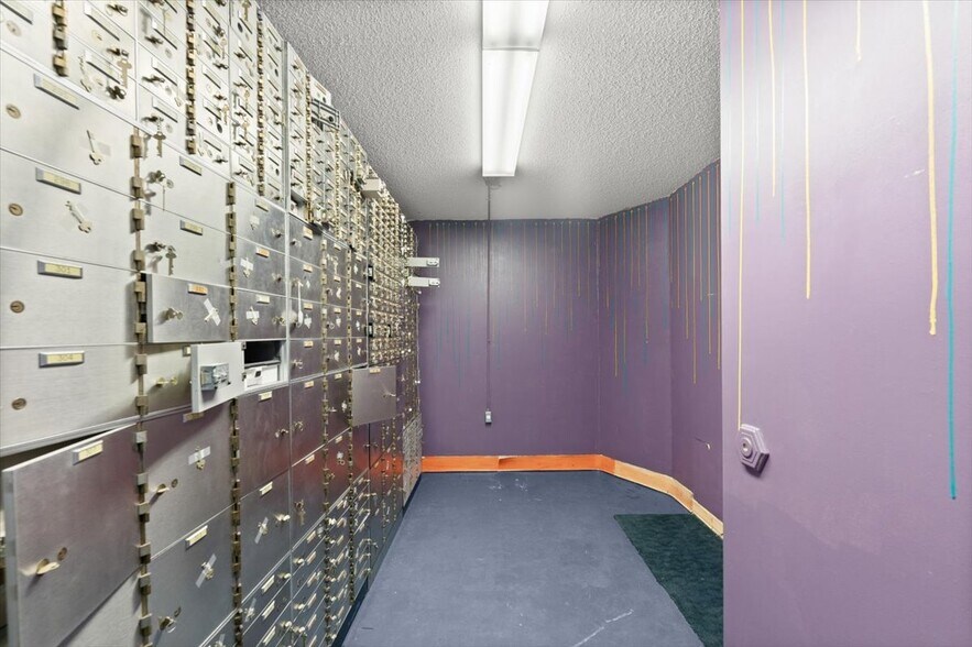 More Photos Of 128 E Granada Blvd, Ormond Beach Medical For Sale