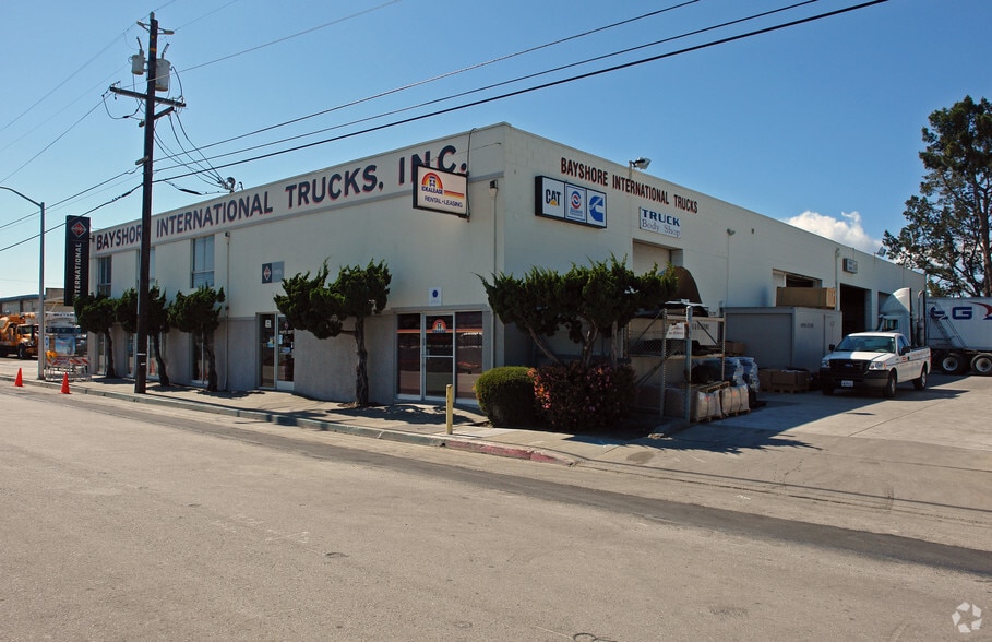 Primary Photo Of 35 N Amphlett Blvd, San Mateo Warehouse For Lease
