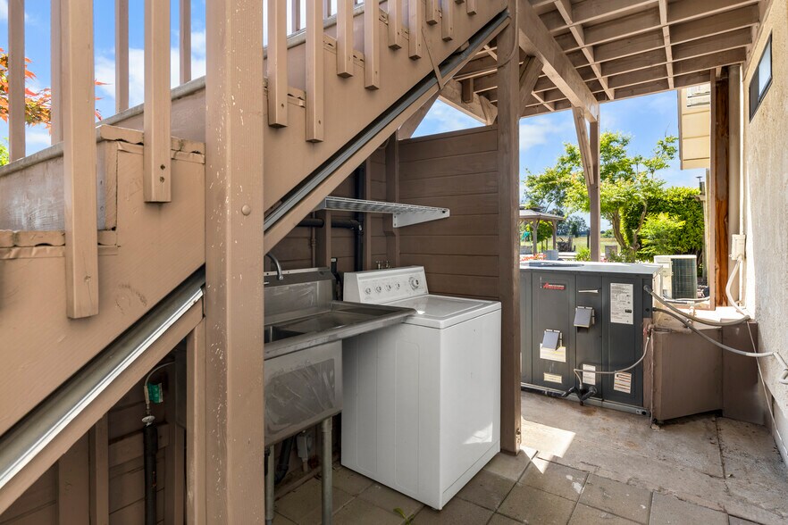 More Photos Of 9930 Calvine Rd, Sacramento Apartments For Sale