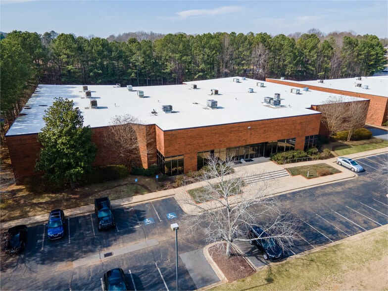 More Photos Of 1801 W Oak Pky, Marietta Warehouse For Lease