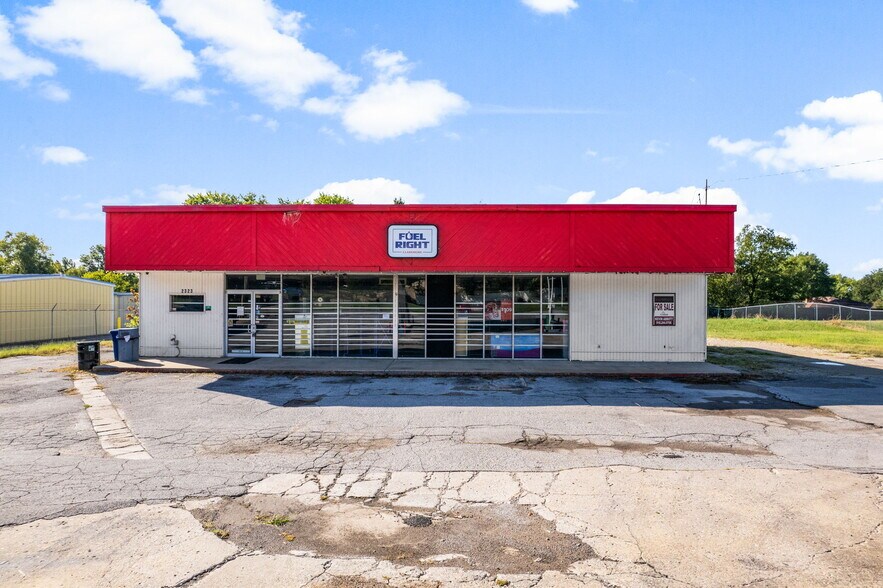 Primary Photo Of 2323 Holly Rd, Claremore Convenience Store For Sale