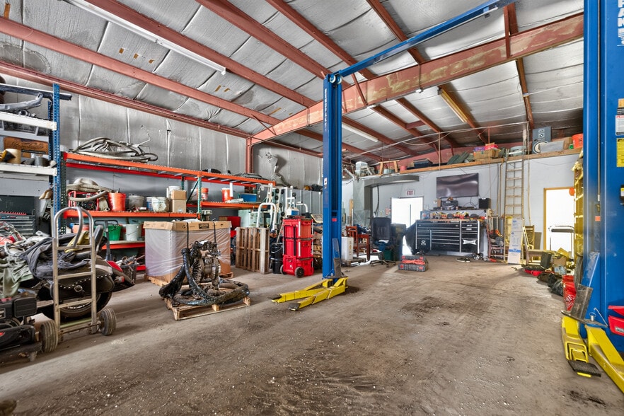More Photos Of 520 S River St, Batavia Warehouse For Sale