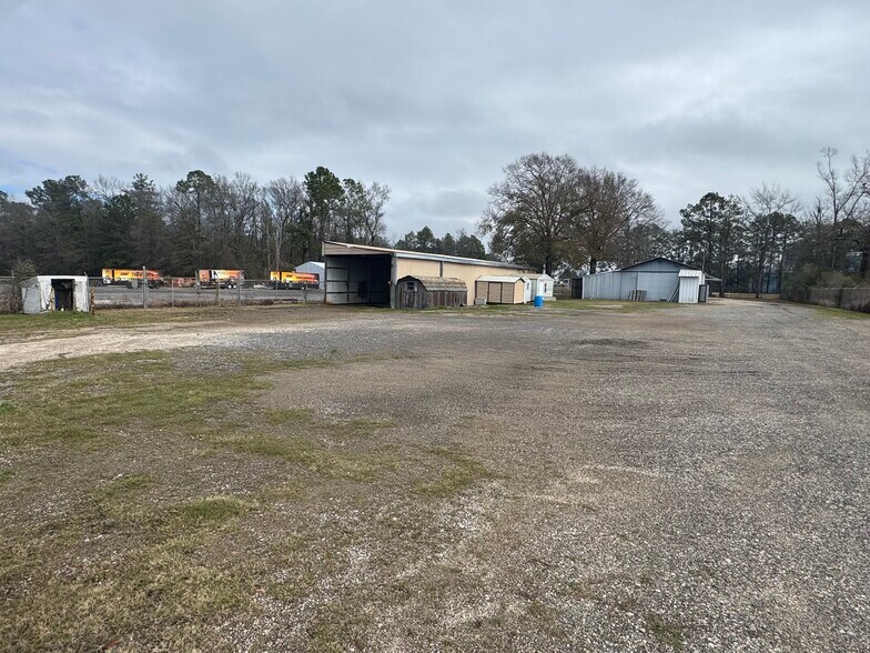 More Photos Of 12935 U. S. 43, Axis Flex For Lease