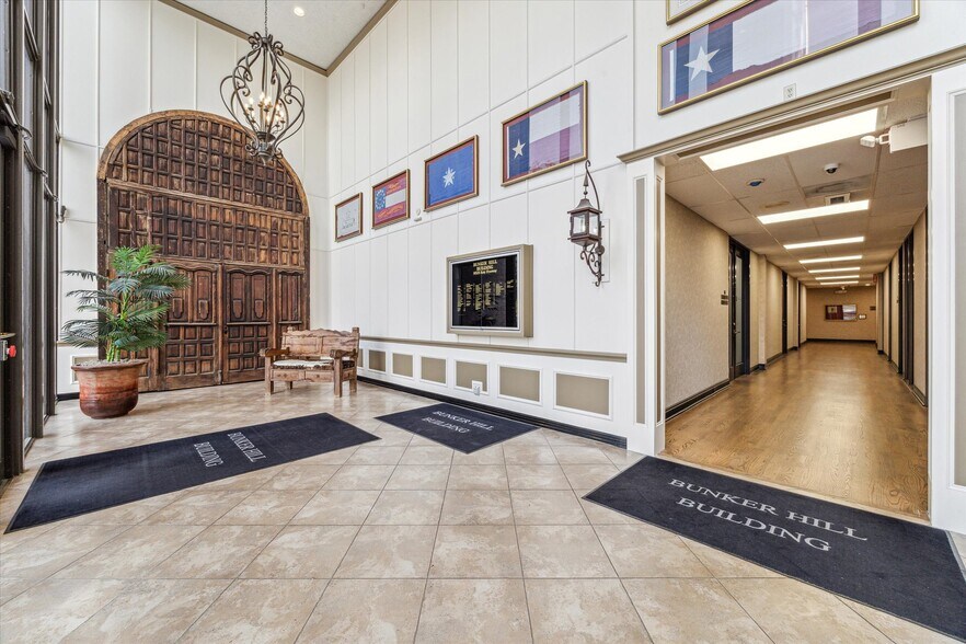More Photos Of 9525 Katy Fwy, Houston Office For Lease