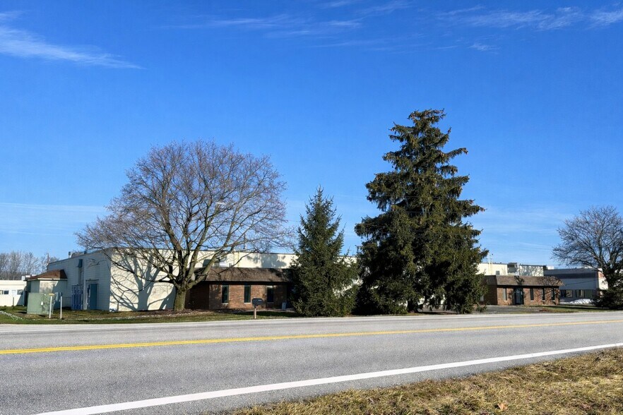 Primary Photo Of 14751 32 Mile Rd, Romeo Manufacturing For Lease
