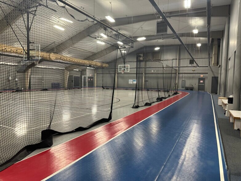 More Photos Of 904 Four Seasons Rd, Bloomington Specialty For Sale