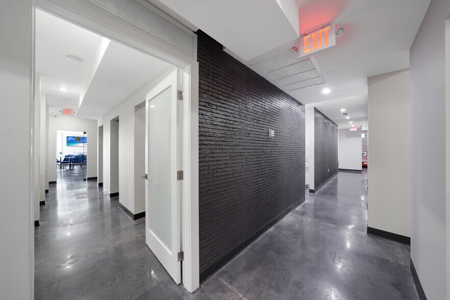 More Photos Of 530 NW 54th St, Miami Office For Lease