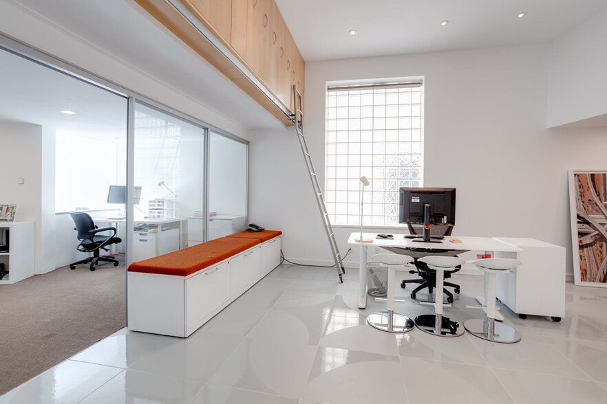 More Photos Of 115 Walnut Ave, Toronto Office For Sale