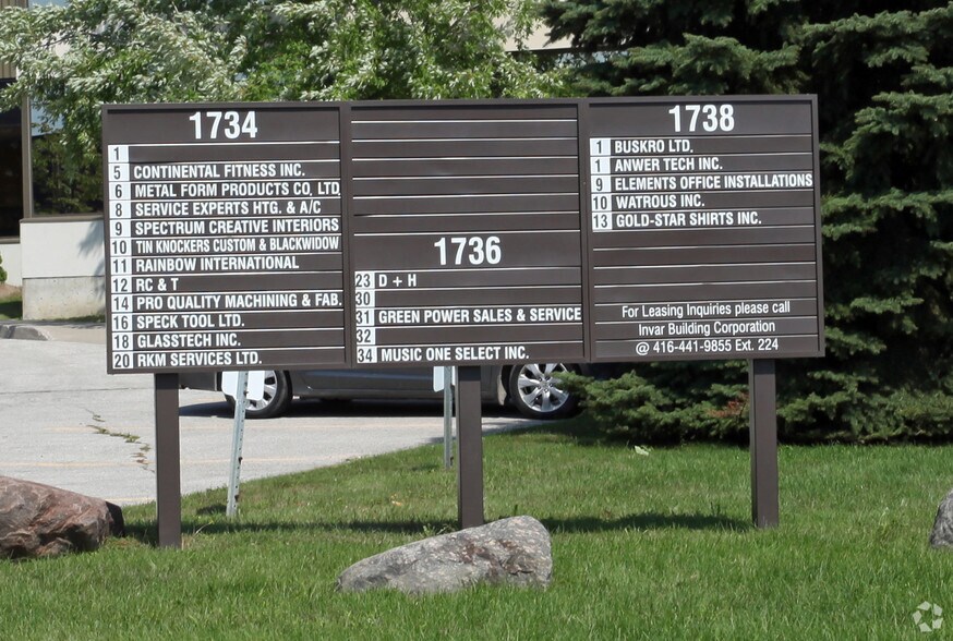 More Photos Of 1738 Orangebrook Ct, Pickering Showroom For Lease