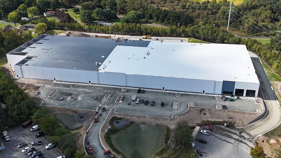 More Photos Of 1300 Business Center Way, Edgewood Warehouse For Lease