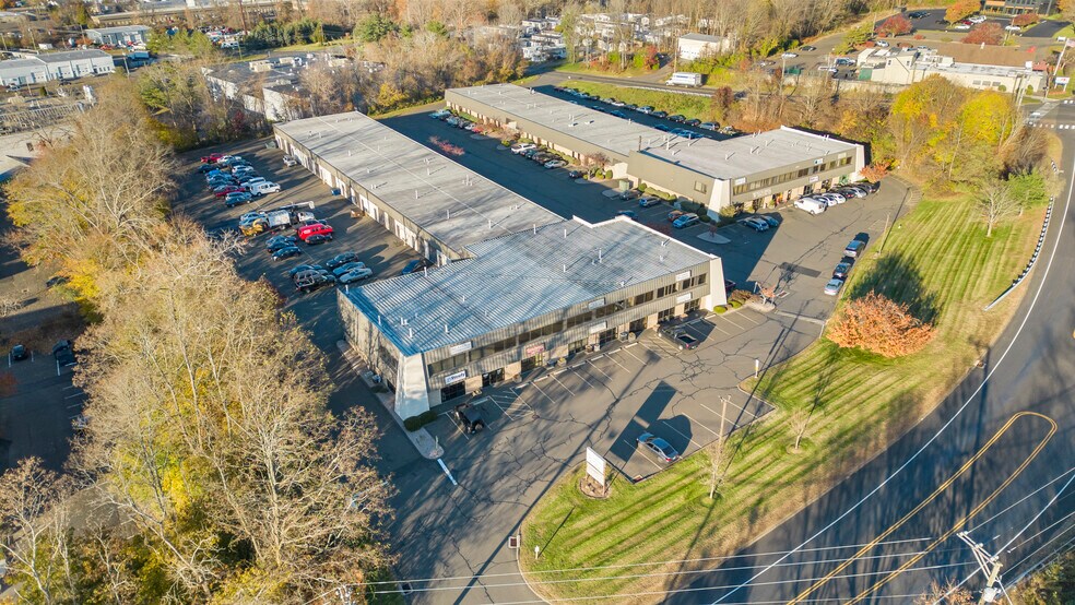 More Photos Of 540 E Main St, Branford Flex For Sale