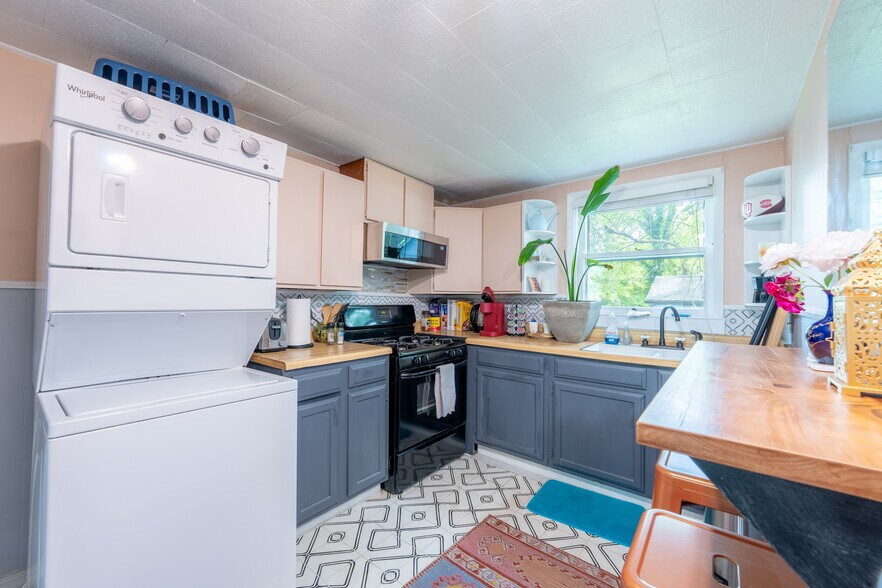 More Photos Of 1101 S Rogers St, Bloomington Multifamily For Sale