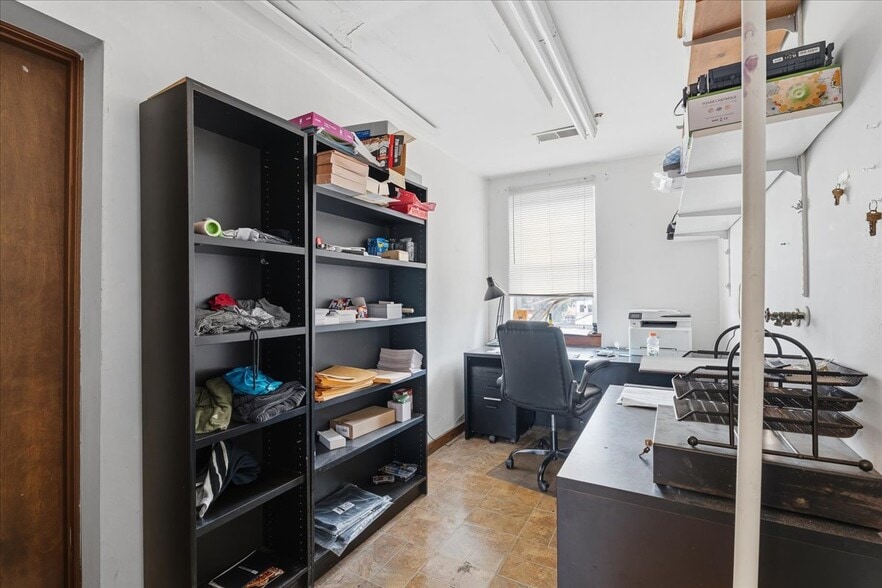 More Photos Of 2104 E Carson St, Pittsburgh Restaurant For Sale
