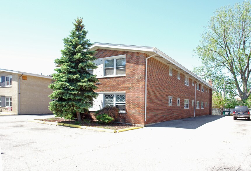 More Photos Of 1650 N 1st Ave, Melrose Park Multifamily For Sale