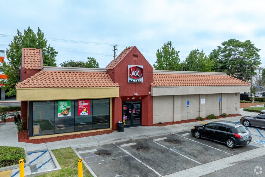 More Photos Of 17610-17620 Bellflower Blvd, Bellflower General Retail For Sale