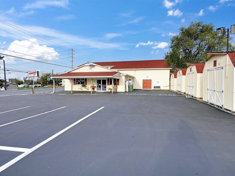 More Photos Of 1105 W Main St, Mount Joy General Retail For Sale