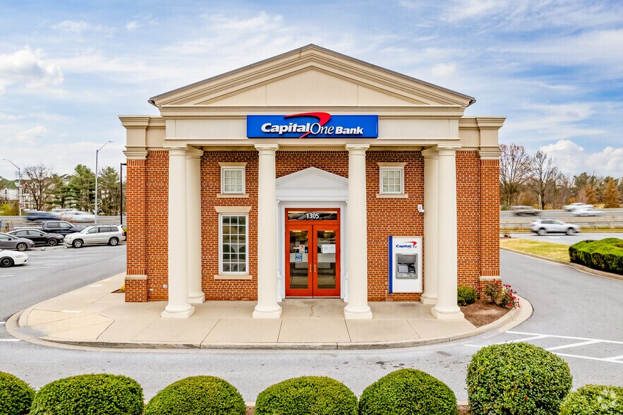 More Photos Of 1305 W 7th St, Frederick Unknown For Lease