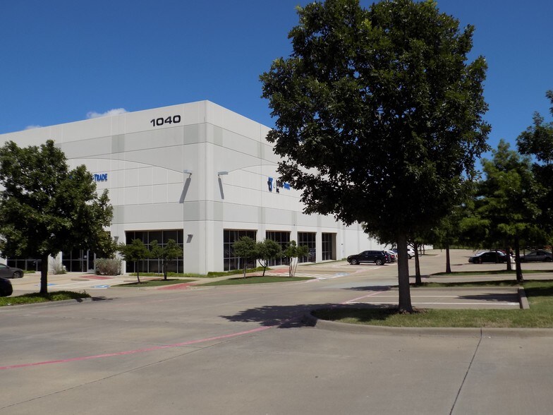 More Photos Of 1040 Trade Ave, Dallas Distribution For Lease