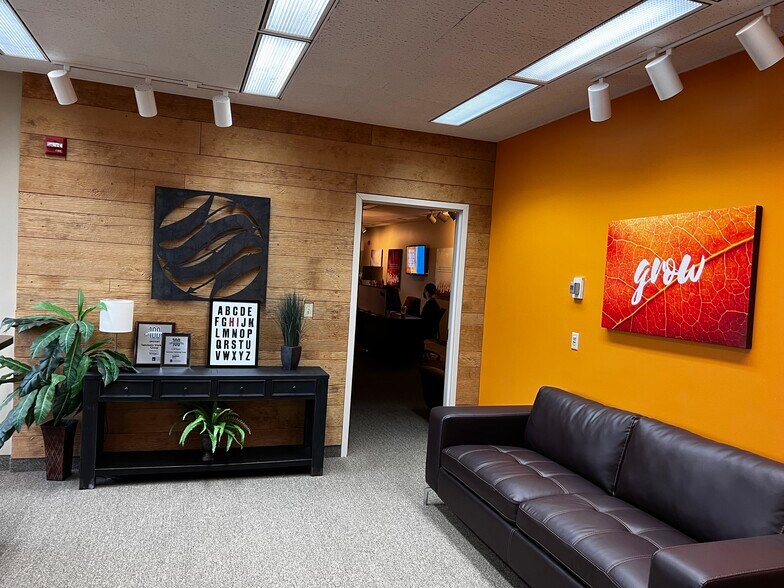 More Photos Of 219 E Maple St, Canton Office For Lease