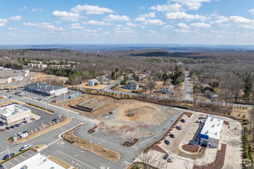 More Photos Of Route 940 & Mountain Dr, Mount Pocono Unknown For Lease