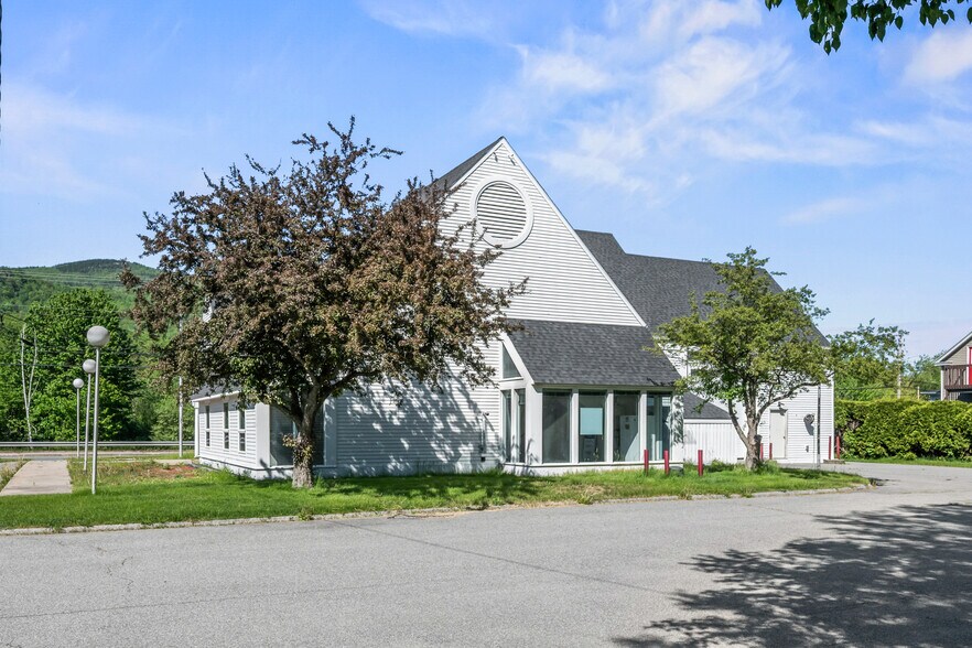 More Photos Of 177 Main St, Gorham Bank For Sale