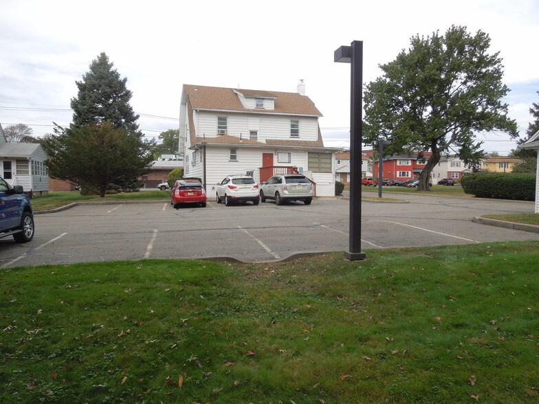 More Photos Of 142 Oak Tree Ave, South Plainfield Office For Lease