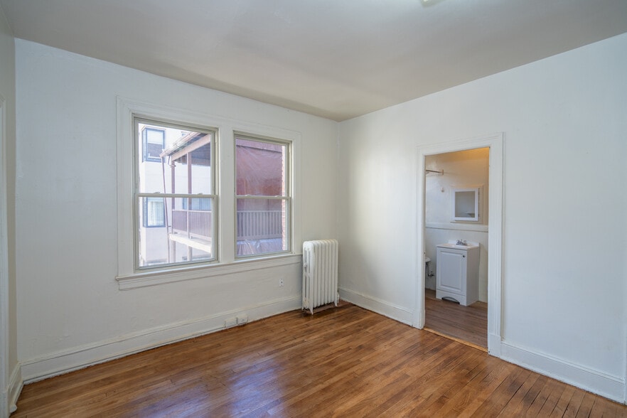 More Photos Of 1429 Columbia Rd NW, Washington Apartments For Sale