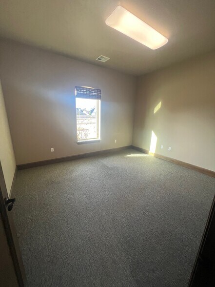 More Photos Of 13310 Eastern ave, Edmond Medical For Sale