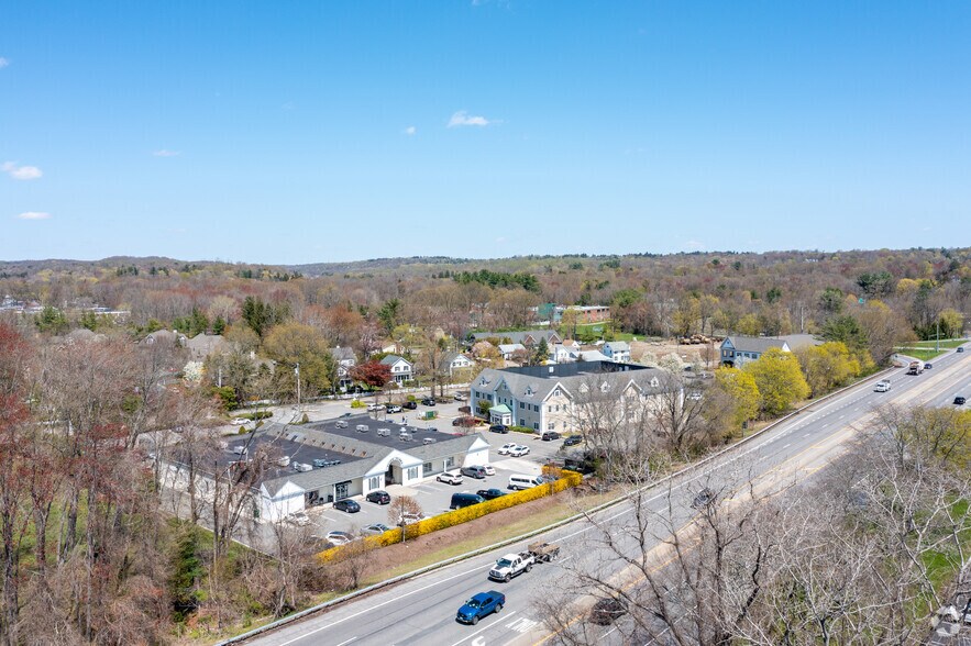 More Photos Of 111 Bedford Rd, Armonk Storefront Retail Office For Lease