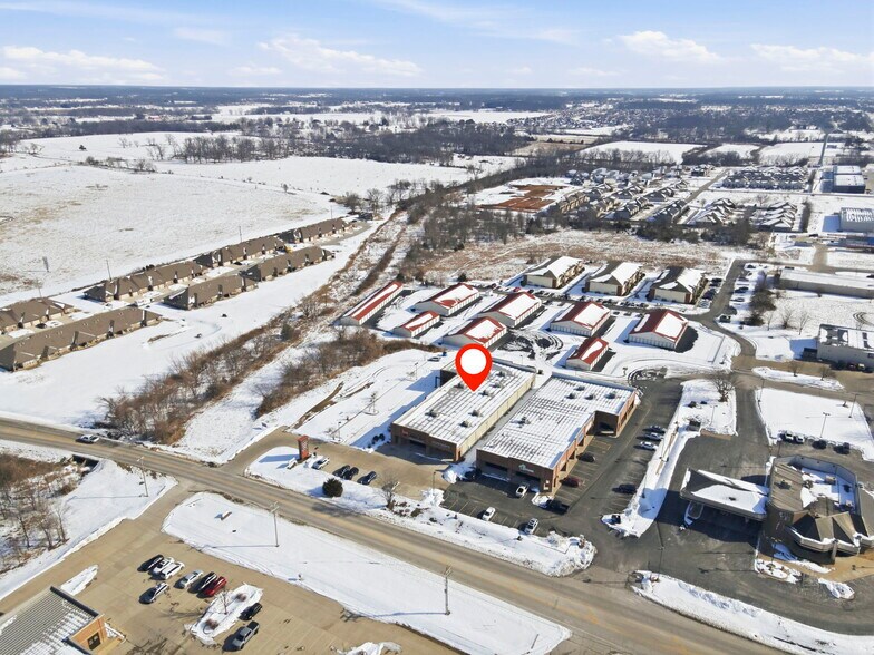 More Photos Of 5540-5550 N Farmer Branch Rd, Ozark General Retail For Sale