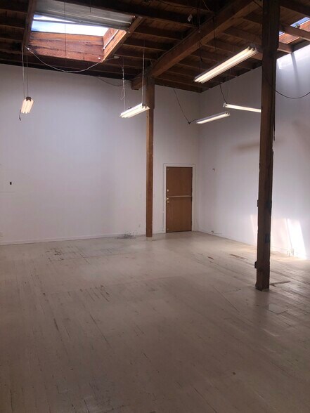 More Photos Of 1250 Addison St, Berkeley Light Distribution For Lease