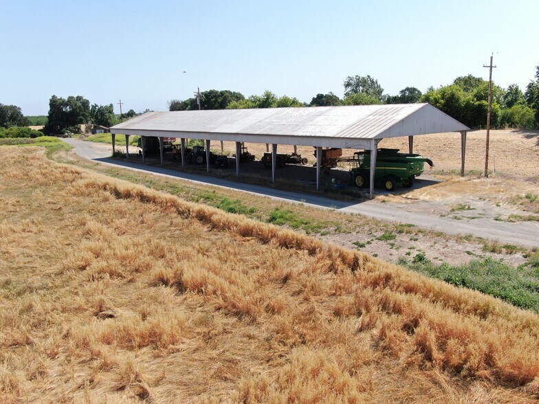 More Photos Of 28725 N Vail Rd, Thornton Land For Sale
