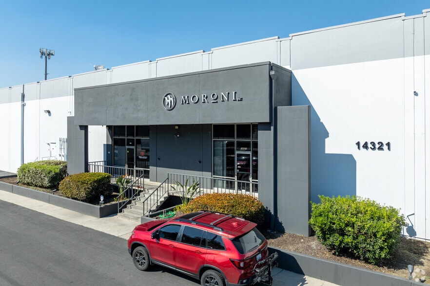More Photos Of 14313-14351 Bonelli St, City of Industry Distribution For Sale