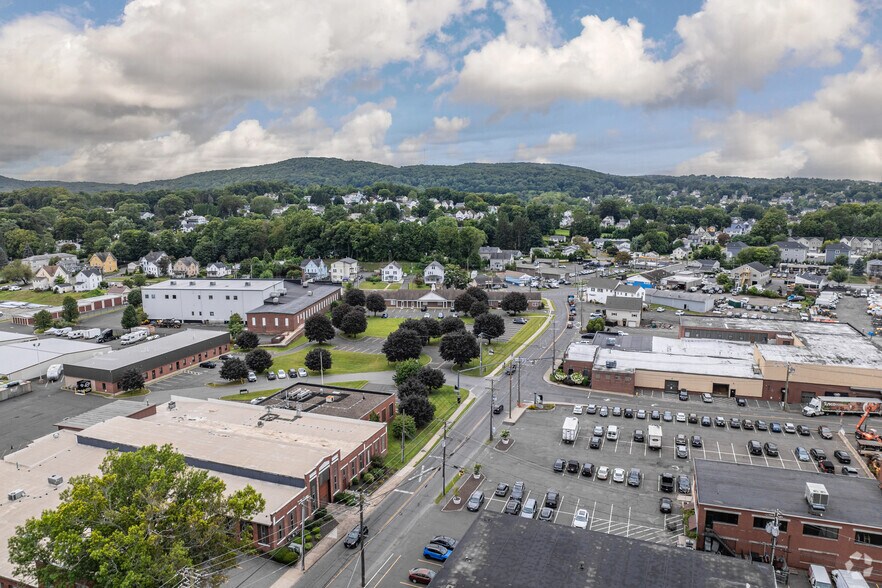 More Photos Of 30 Shelter Rock Rd, Danbury Light Distribution For Lease