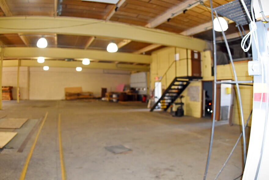 More Photos Of 176 New Jersey 50 Landing, Corbin City Warehouse For Sale