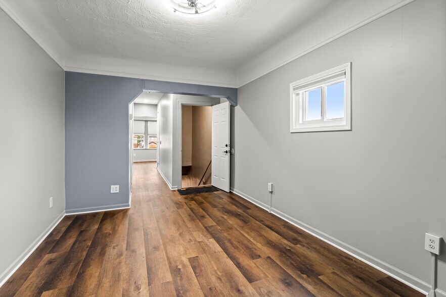 More Photos Of 5920 Chase Rd, Dearborn General Retail For Lease