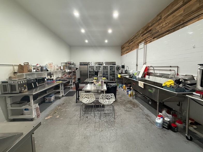 More Photos Of 802-812 N Easton Rd, Doylestown Storefront For Sale